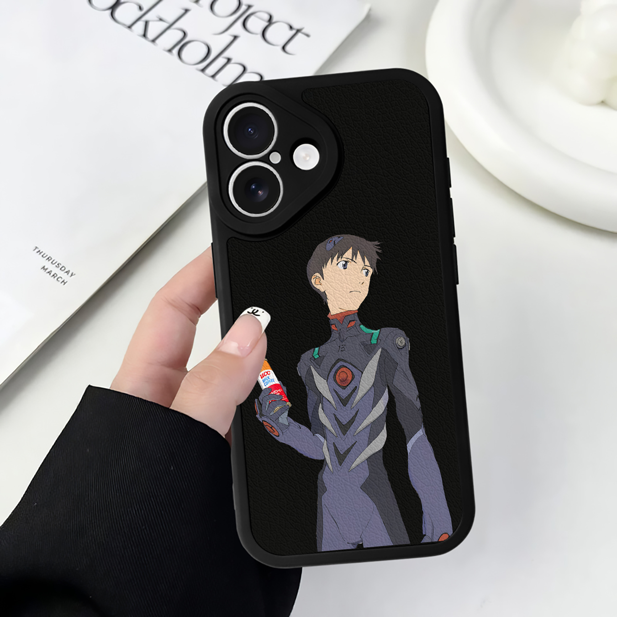 （画像用） EVA 新世紀エヴァンゲリオン 【iPhone 16シリーズ対応】シリコンスマホケース（レザー調） 材質：シリコン